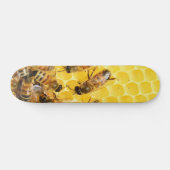 Bienen auf Honeycomb - Skateboard Deck (Horizontal)