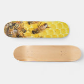 Bienen auf Honeycomb - Skateboard Deck (Horizontal)