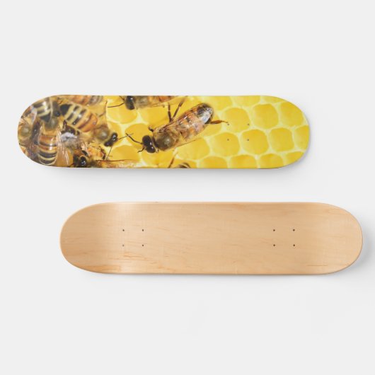 Bienen auf Honeycomb - Skateboard Deck (Horizontal)
