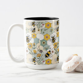 Bienen in einer Honeycomb Wildblume Patchwork Blum Zweifarbige Tasse