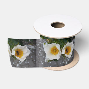 Bienen und Blume im Frühjahr Satinband