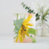 Bienen und Sonnenblumen Postkarte (Stehend Vorderseite)