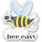 Bienenfigur mit Schnurrbart-Sonnenbrille Bee Easy Aufkleber (Vorderseite)