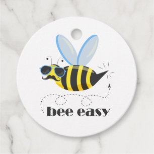 Bienenfigur mit Schnurrbart-Sonnenbrille Bee Easy Geschenkanhänger