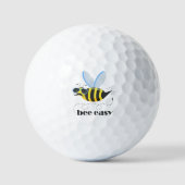 Bienenfigur mit Schnurrbart-Sonnenbrille Bee Easy Golfball (Vorderseite)