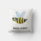 Bienenfigur mit Schnurrbart-Sonnenbrille Bee Easy Kissen (Vorderseite)