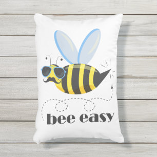 Bienenfigur mit Schnurrbart-Sonnenbrille Bee Easy Kissen Für Draußen