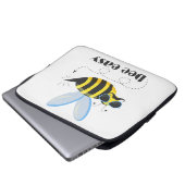 Bienenfigur mit Schnurrbart-Sonnenbrille Bee Easy Laptopschutzhülle (Vorne Knopf)