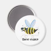 Bienenfigur mit Schnurrbart-Sonnenbrille Bee Easy Magnet (Vorderseite/Rückseite)