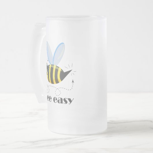 Bienenfigur mit Schnurrbart-Sonnenbrille Bee Easy Mattglas Bierglas (Vorderseite Links)