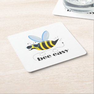 Bienenfigur mit Schnurrbart-Sonnenbrille Bee Easy Rechteckiger Pappuntersetzer