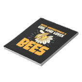 Bienenkopfgeschenk | Ein Mädchen, das Bienen Liebe Notizblock (Rotiert)