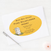 Bienenstück mit Honeycomb-Background Custom Ovaler Aufkleber (Umschlag)