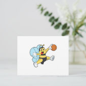 Bier als Basketballspieler mit Basketball Postkarte (Stehend Vorderseite)