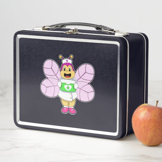 Bier als Krankenschwester mit First ait kit Metall Brotdose (Beispiel)