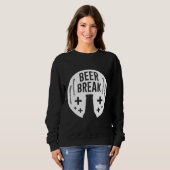 Bier Break Betrunkenes Bier wird von Men Wine B Sweatshirt (Vorne ganz)