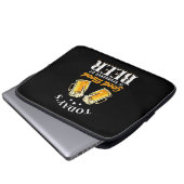 Bier Drinker Gute Laune wird von Bier gesponsert Laptopschutzhülle (Vorne Knopf)