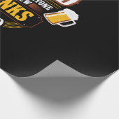 Bier Drinker Jeder ist ein paar Drinks hinter der  Geschenkpapier (Ecke)
