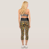 Bier Icons Muster Capri Leggings (Rückseite)