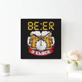 Bier O'clock Funny Drink Adult Humor Quadratische Wanduhr (Zuhause)