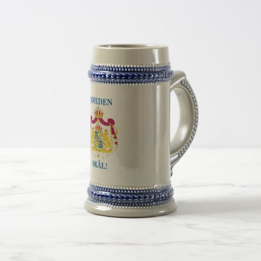 Bier Stein mit schwedischem Wappen und SKÅL! Bierglas (VorderseiteRechts)