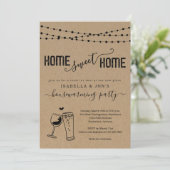 Bier & Wein Zuhause Sweet Zuhause Funny Housewarmi Einladung (Stehend Vorderseite)