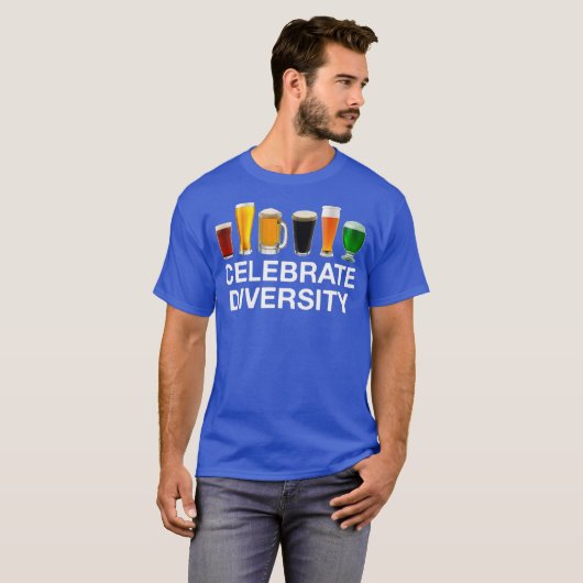 Bier zelebrieren Diversity Biertrinken T-Shirt (Vorne ganz)