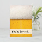 Bierblasen Nah aufwärts Einladung (Stehend Vorderseite)