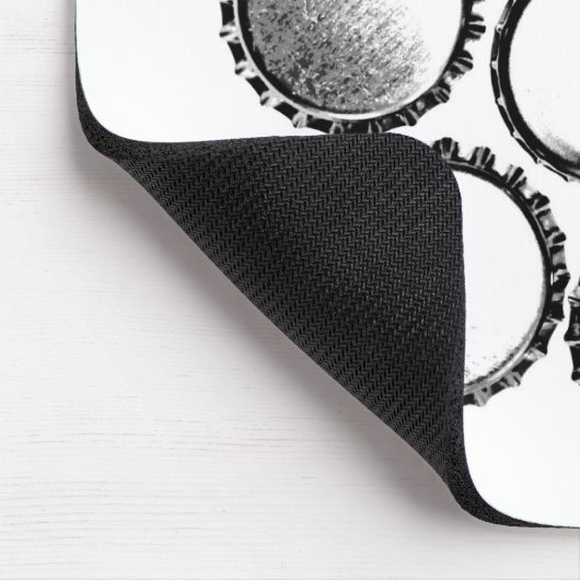 Bierflasche bedeckt Blume mit einer Kappe Mousepad (Ecke)