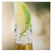 Bierflasche mit Limonem Keil Fliese (Vorderseite)