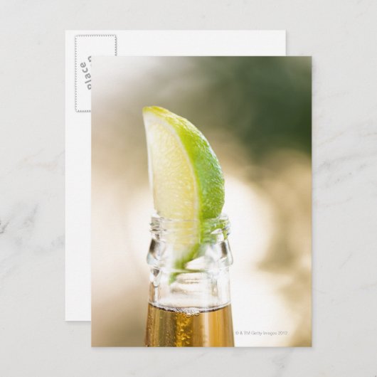 Bierflasche mit Limonem Keil Postkarte (Vorne/Hinten)
