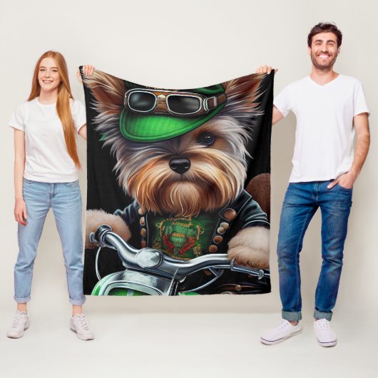 Biewer Terrier Dog Autofahrrad St. Patrick's Day Fleecedecke (Beispiel)
