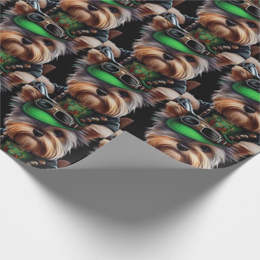 Biewer Terrier Dog Autofahrrad St. Patrick's Day Geschenkpapier (Ecke)