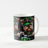 Biewer Terrier Dog Autofahrrad St. Patrick's Day Kaffeetasse (VorderseiteRechts)