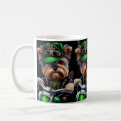 Biewer Terrier Dog Autofahrrad St. Patrick's Day Kaffeetasse (Links)