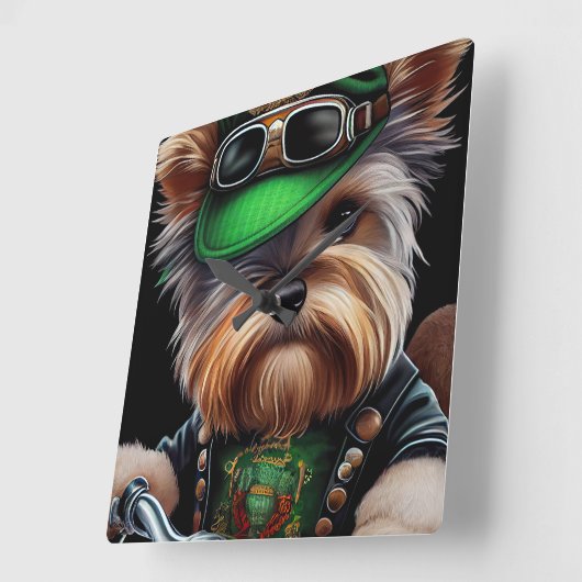 Biewer Terrier Dog Autofahrrad St. Patrick's Day Quadratische Wanduhr (Winkel)