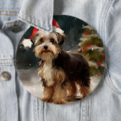 Biewer Terrier Dog in Schneehocht Button (Beispiel)