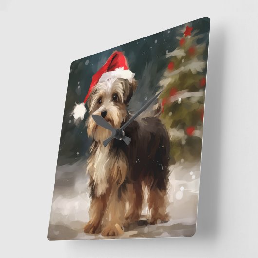 Biewer Terrier Dog in Schneehocht Quadratische Wanduhr (Winkel)