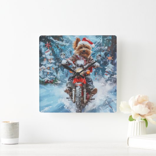 Biewer Terrier Dog Riding Motorrad Weihnachten Quadratische Wanduhr (Zuhause)