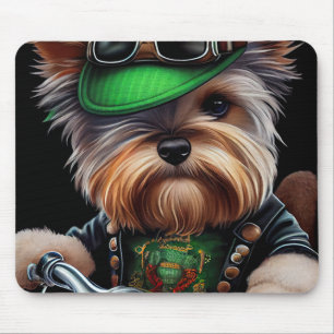 Biewer Terrier Hund fährt Fahrrad St. Patrick's Da Mousepad