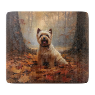 Biewer Terrier im Herbst Laubfall inspiriert Schneidebrett