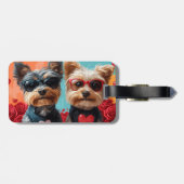 Biewer Terrier mit Herz-Rose Valentinstag Gepäckanhänger (Rückseite horizontal)