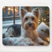 Biewer Terrier mit Weihnachtsbeleuchtung Urlaub Mousepad (Vorne)