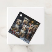 Biewer Terrier Snowy Sleigh Weihnachtsdekor Geschenkanhänger (Beispiel)