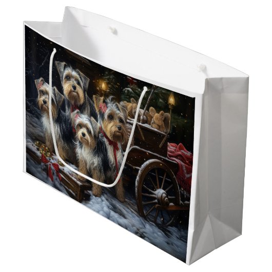 Biewer Terrier Snowy Sleigh Weihnachtsdekor Große Geschenktüte (Vorderseite Schrägansicht)