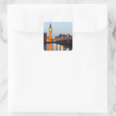 Big Ben und Westminster Bridge im Abend Quadratischer Aufkleber (Tasche)