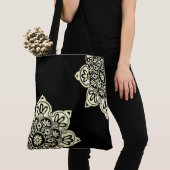 Big Black Tasche mit Creme Medallin (Von Nahem)