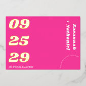 Big Bold Date Hot Pink Retro Real Foil Hochzeit Folieneinladung (Vorderseite)