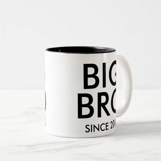 Big Brother Fügen Sie Ihr Datum Zweifarbige Tasse (VorderseiteRechts)