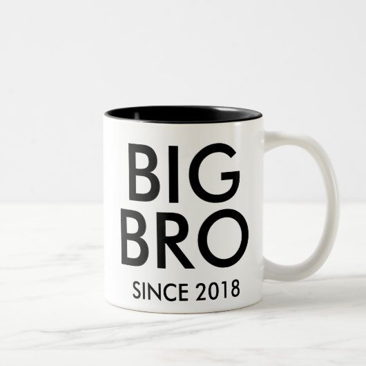 Big Brother Fügen Sie Ihr Datum Zweifarbige Tasse (Rechts)